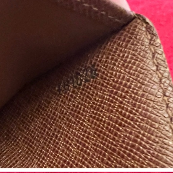 SOLD Louis Vuitton Wallet w/ full inclusion❤️ Vintage Authenticate - Picture 12 of 17